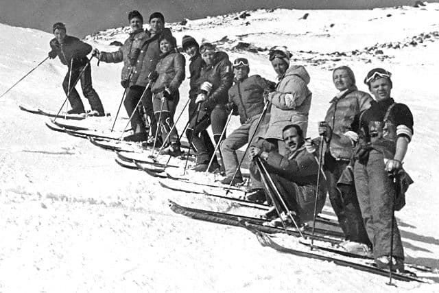 Чегет, первая половина 1980-х. Георгий Дубенецкий третий снизу